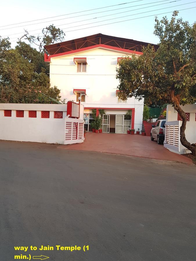 Mahābaleshwar Hotel Stone House מראה חיצוני תמונה
